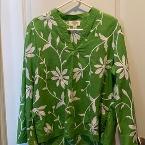 Light weight green and white top